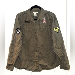 Green Casual Button Down Shirt with Military Style